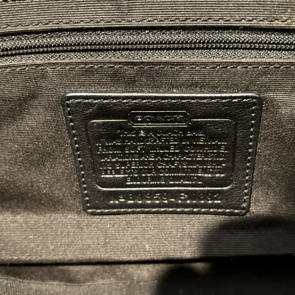 Vintage Coach Leather Purse - Picture 7 of 7